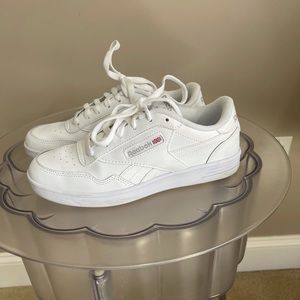 Reebok classic white sneaker